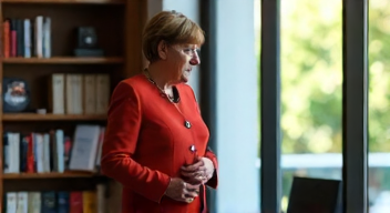 Politische Rahmenbedingungen für den Zugang (8/10)